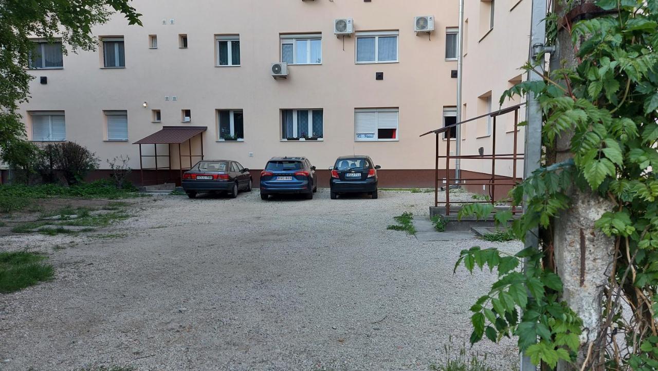 Ancsi Apartmant Kecskemét Extérieur photo